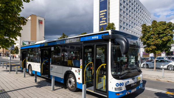 Skorzystaj z festiwalowego autobusu nr 51!